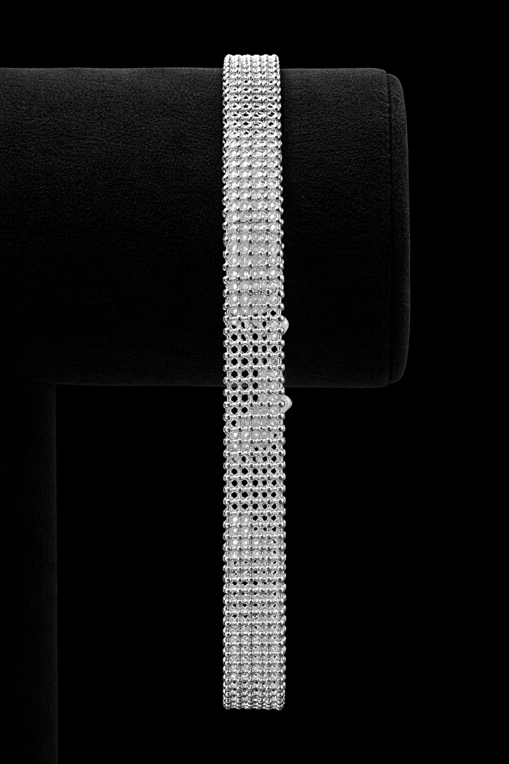 Ⓒ Milano Essence - Signature Edition